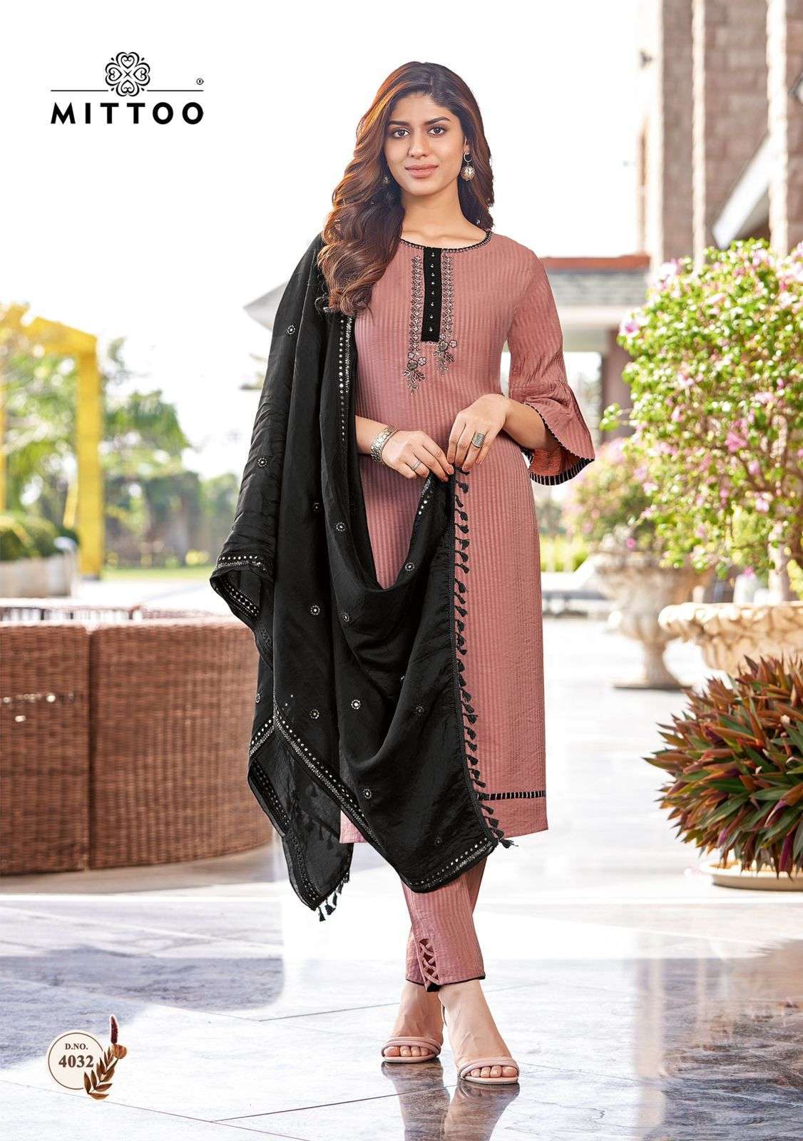 kohinoor-by-mittoo-viscose-silk-full-stitch-fancy-suits-4-2022-08-25_16_56_29