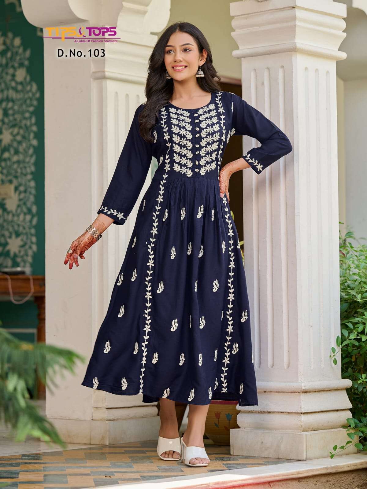tips-tops-present-lakhnavi-cotton-thread-embroidered-designer-kurti-3-2023-04-24_15_33_41