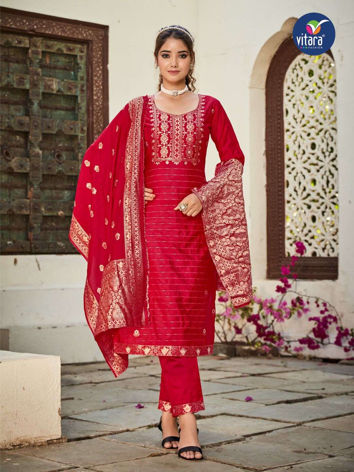 vitara-fashion-mastani-dola-viscose-gorgeous-look-top-pent-with-dupatta-catalog-4